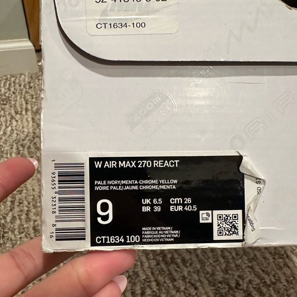 NIKE Air Max 270 React 'Legend of Her' size 9 - Picture 2 of 2